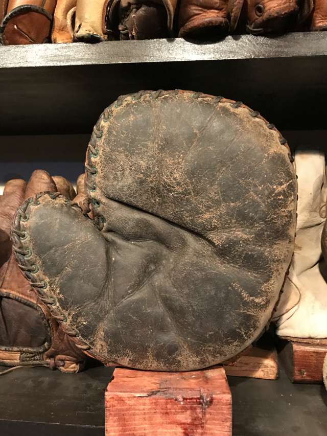 Spalding Basemitt Front