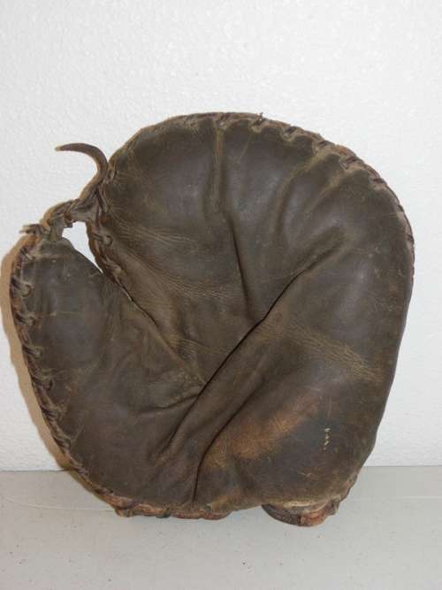 Spalding Basemitt Front
