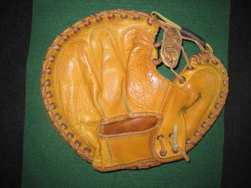 Jim Hegan Spalding 1451 Back