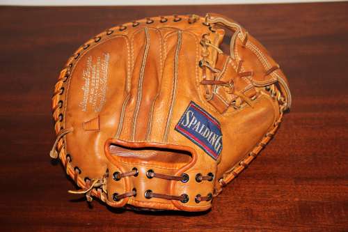 Larry Yogi Berra Spalding 1463 Back