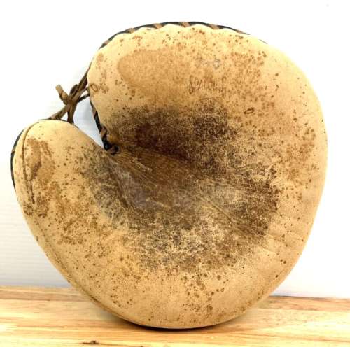 Spalding 7-0 Catchers Mitt Front