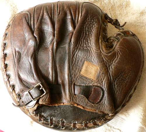 Spalding Honor Catchers Mitt Back