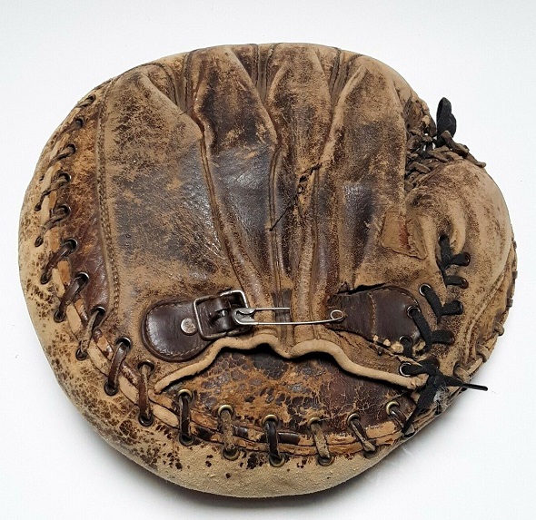 Spalding Rivet Palm Catchers Mitt Back
