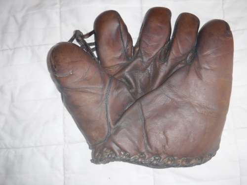 Earle Combs Spalding GR Front