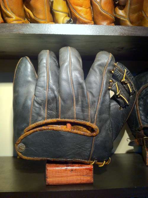 Frank Frisch Spalding 106 Back