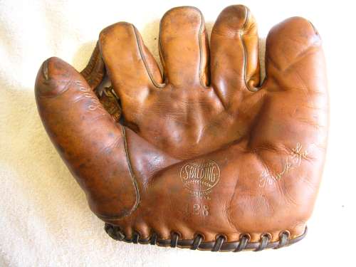 frankie-frisch-spalding-128-righty-front-doug