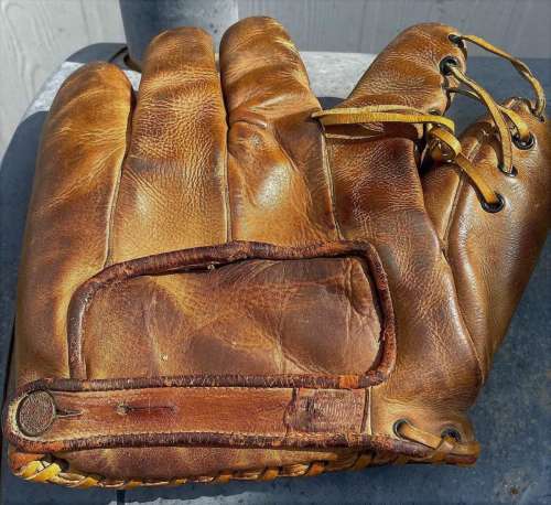 Fred Lindstrom Spalding Back