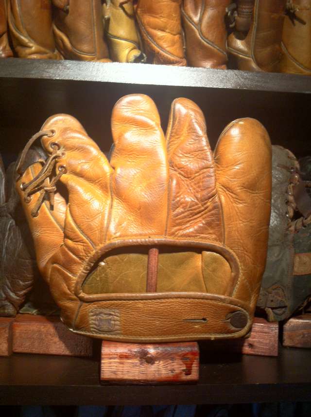 Fred Lindstrom Spalding Lefty Back