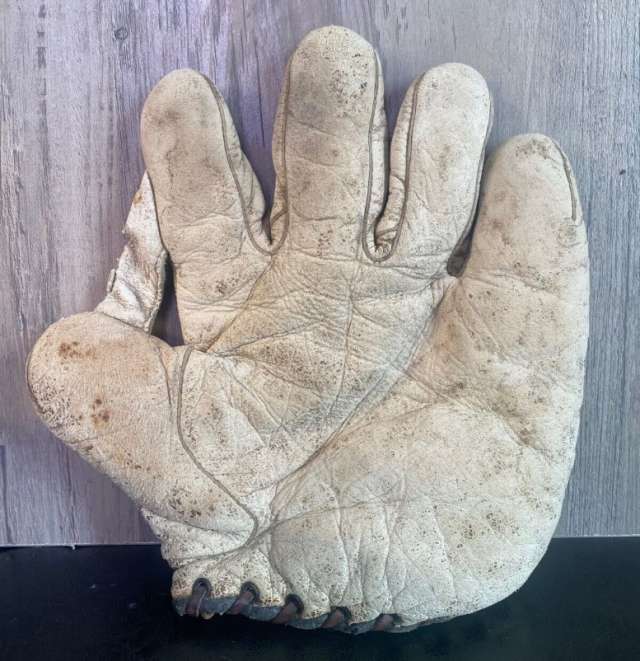 Spalding 1 Inch Web Front