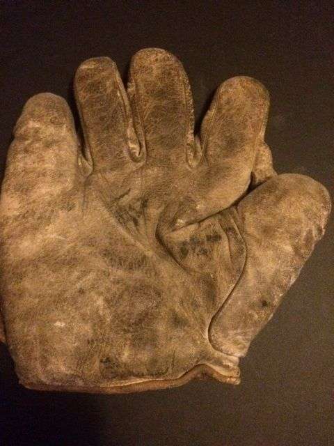 Spalding 1 Inch Web Lefty Front