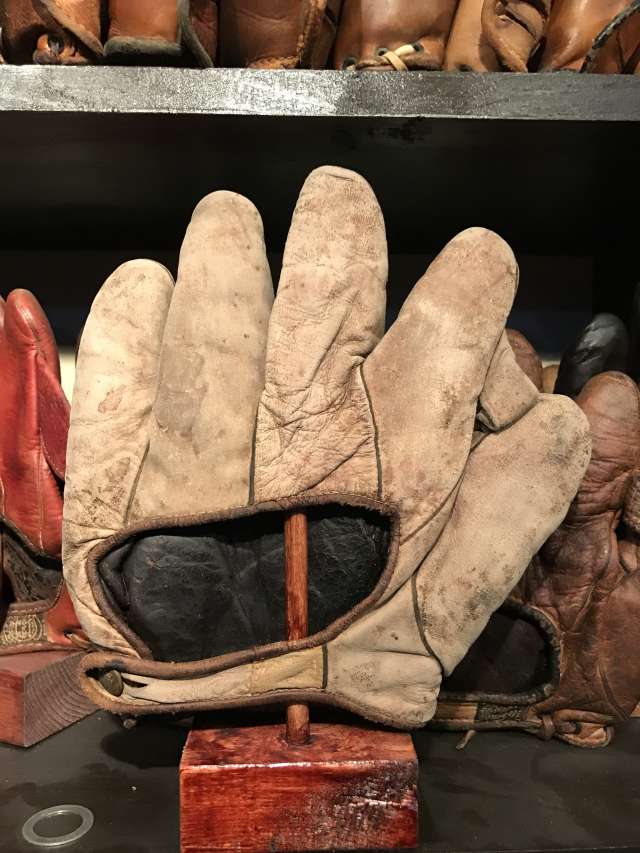 Spalding 1 Inch Web Light Back