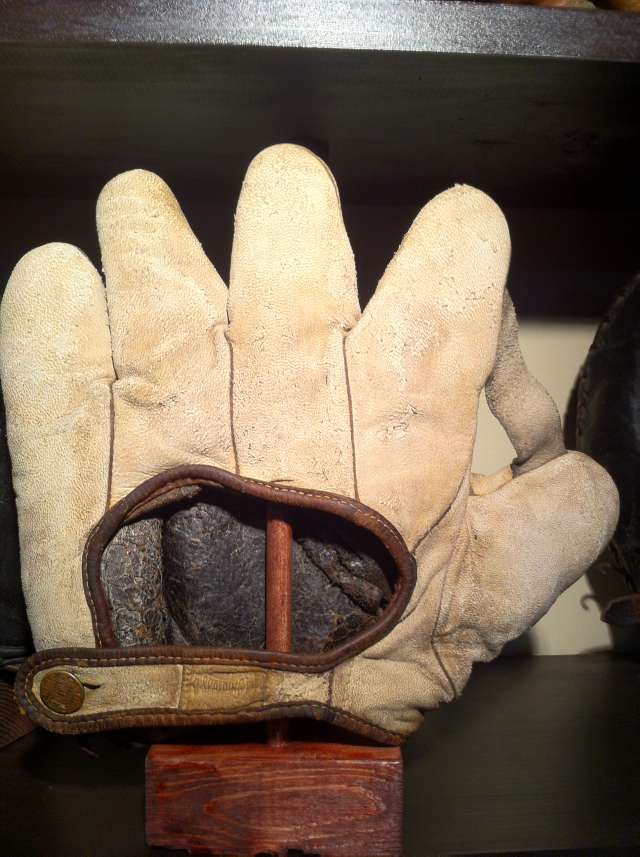 Spalding 1 Inch Web White Back