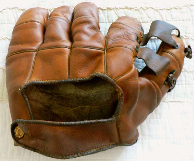 Spalding 202 Back