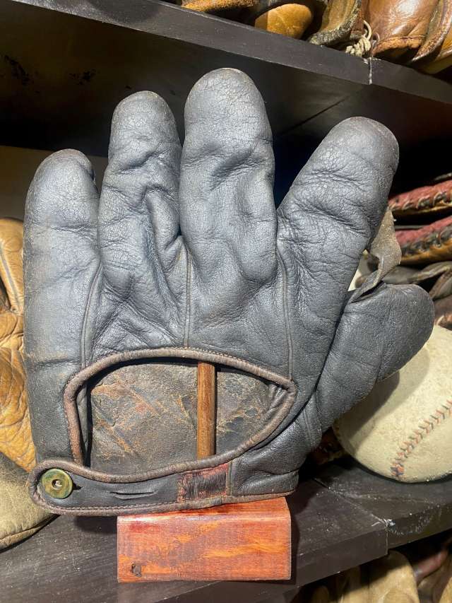 Spalding 3XR Amateur 1 Inch Web Back