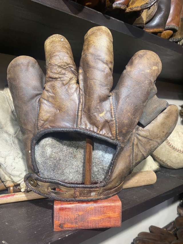 Spalding Full Web Brown Back