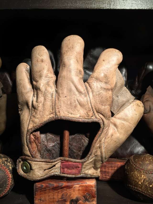 Spalding Full Web Light Brown Bac