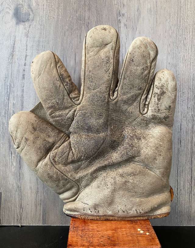 Spalding Full Web White Front