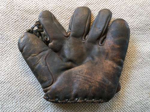 Spalding Grommet Web Front