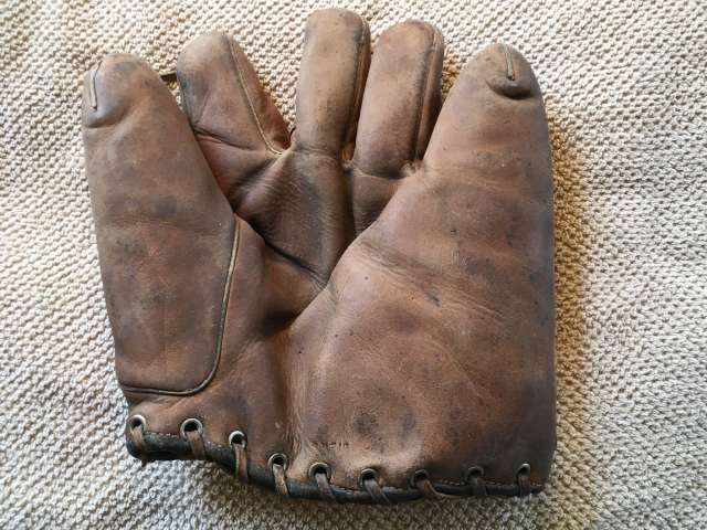 Spalding Laced Web Front
