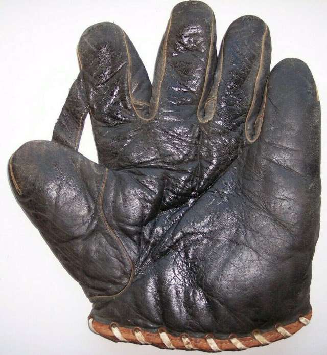 Spalding XL 1 Inch Web Front