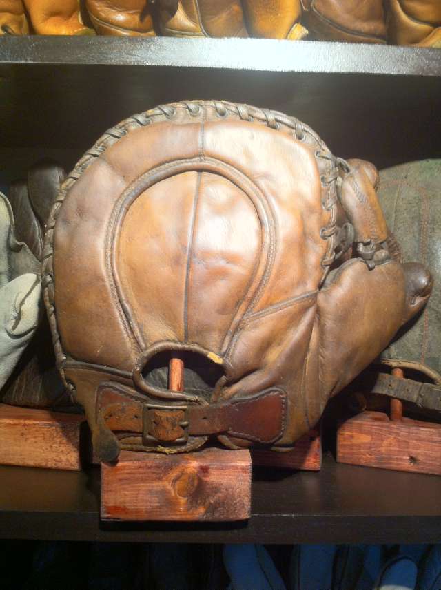 Chas Lefty Grimm Stall & Dean Basemitt Back