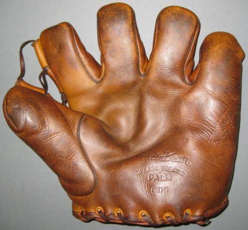 Marty Callaghan Stall & Dean 8070 Front