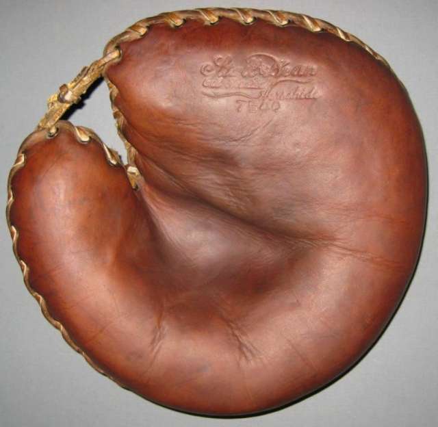 Stall & Dean 7540 Catchers Mitt Front