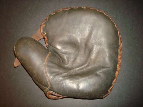 Stall & Dean 7608 Buckle Web Basemitt Front