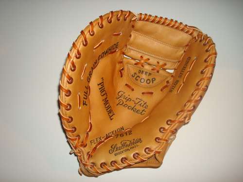 Stall & Dean 7612 Basemitt Front