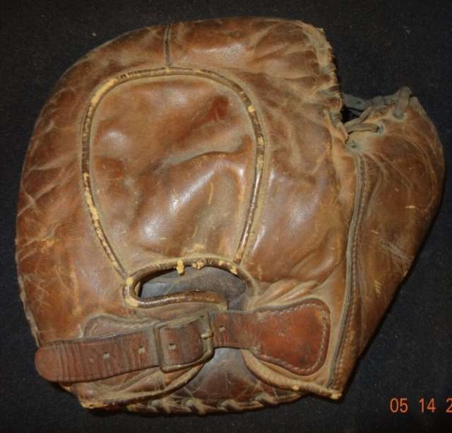 Stall & Dean Basemitt Back