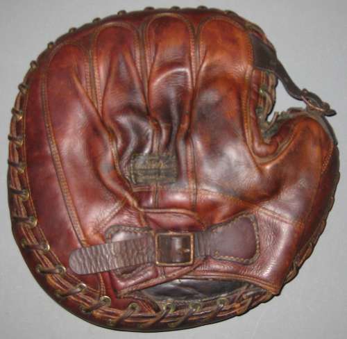 Stall & Dean Buckle Web Catchers Mitt Back