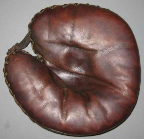 Stall & Dean Buckle Web Catchers Mitt Front