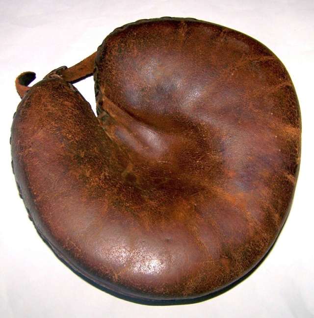 Stall & Dean Buckle Web Catchers Mitt Front