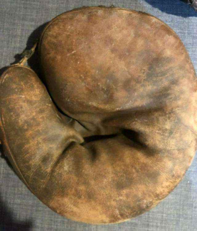 Stall & Dean Catchers Mitt Front
