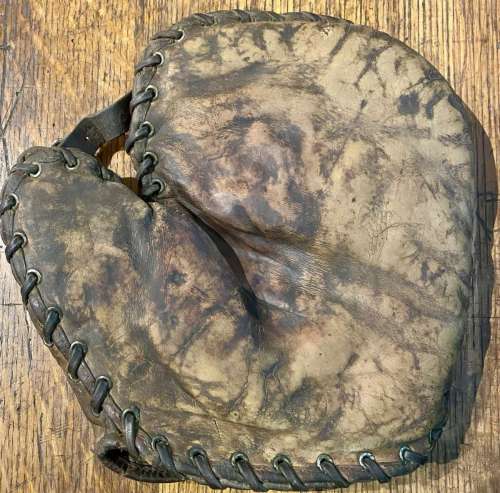 Stall & Dean Decker Patent Basemitt Front