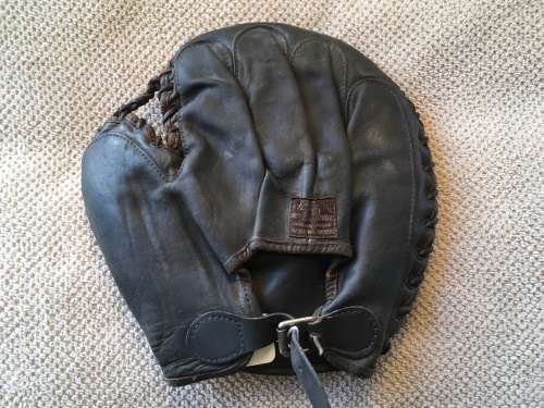 Stall & Dean Lefty Basemitt Back