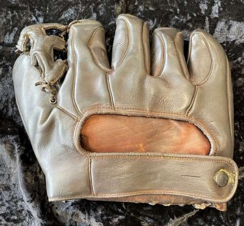 Ted Williams Stall & Dean 3086 Back