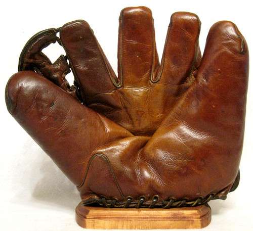 Ted Williams Stall & Dean Front