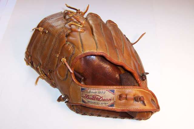 Tom Brewer Stall & Dean 8051 Back