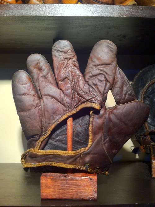 Tris Speaker Stall & Dean Back