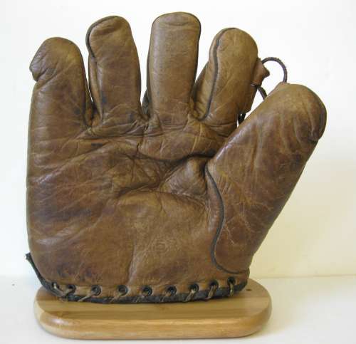 Bill Lee Trojan Lefty Front