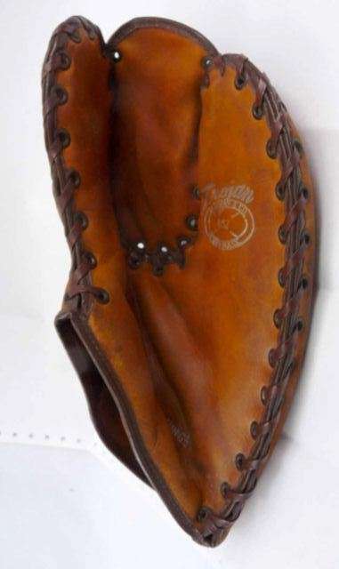 Trojan B752 Basemitt Front