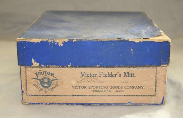 Victor Fielder's Mitt 26S Box