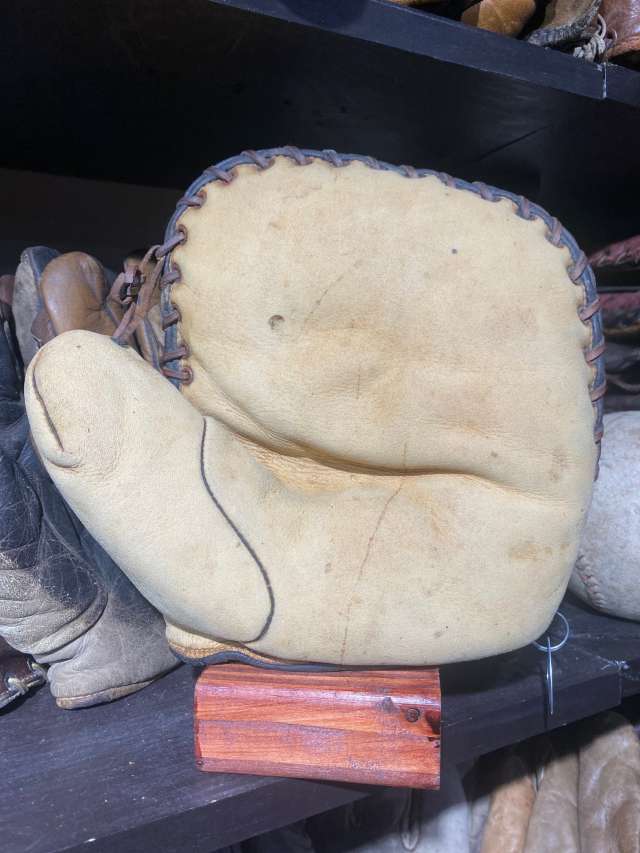 Victor Basemitt Front