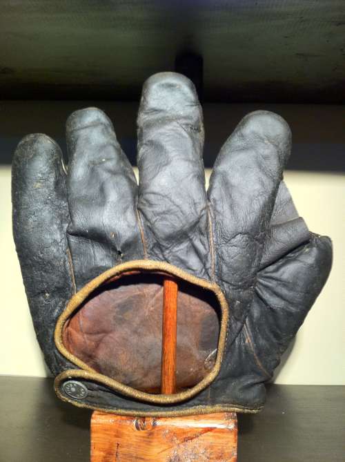 Victor Full Web Black Back