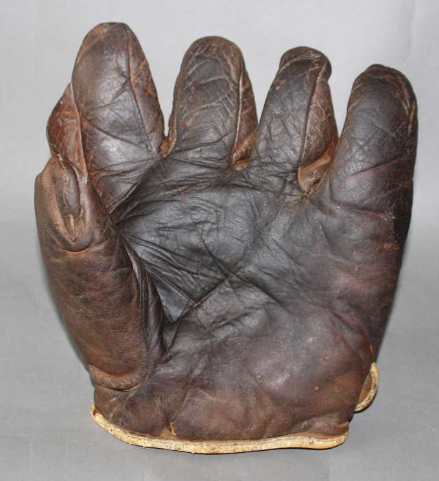 Victor Full Web Brown Front