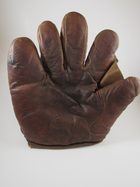 Victor Full Web Lefty Front