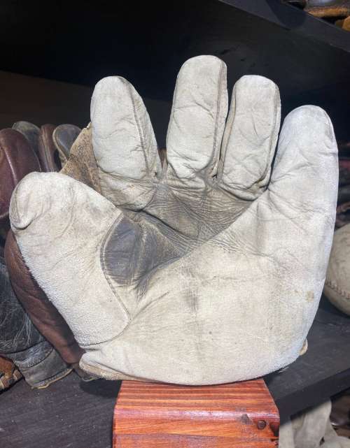 Victor Full Web White Front