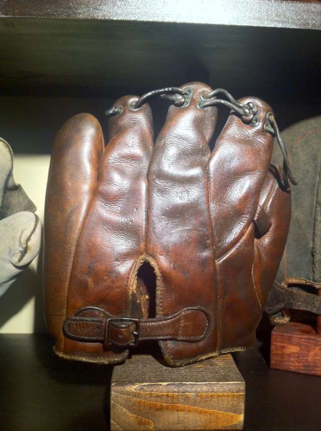 Edd Roush Vim Sports Radio Back