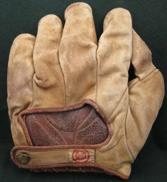 Walter Johnson Goldsmith Model G Back